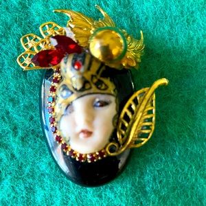 Wendy Gell Vintage Brouch